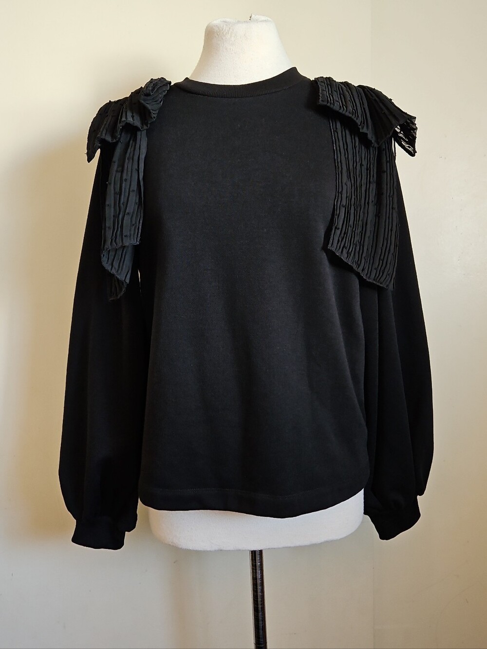 Zara Black Bow On Shoulders Fleece Sweatshirt Top Crew Neck Balloon Sleeve Small